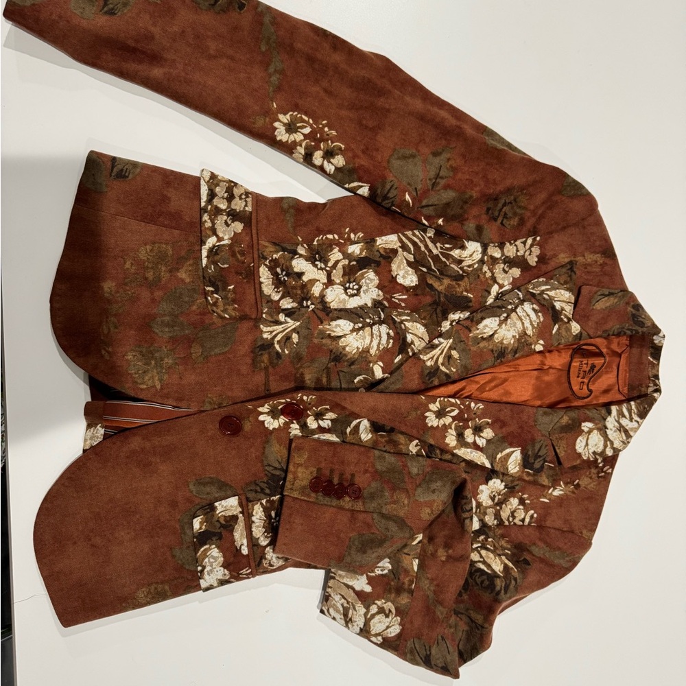 Milano Brown and White Suit Jacket with Intricate Patterns